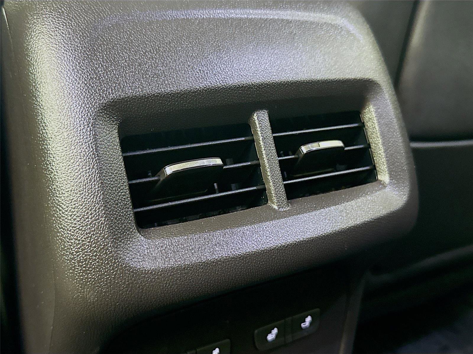 Used 2024 GMC Terrain Denali w/ Denali Premium Package image 28