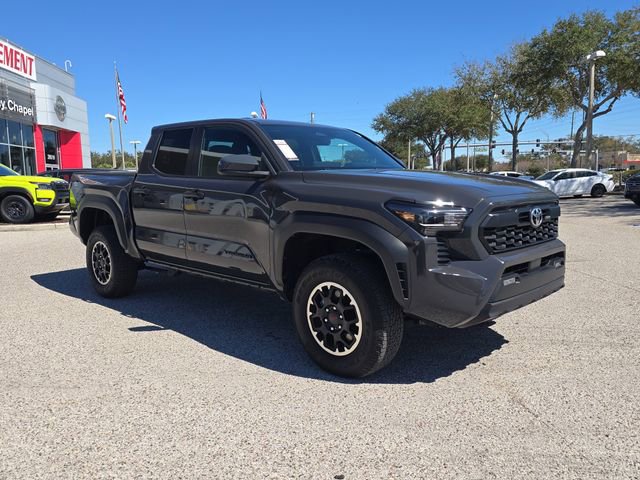 Used 2025 Toyota Tacoma TRD Off-Road image 2