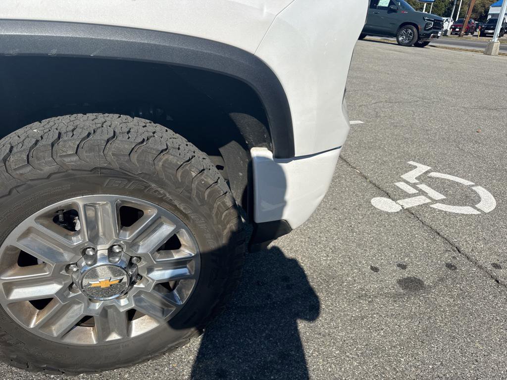 Used 2025 Chevrolet Silverado 2500 High Country w/ Z71 Off-Road Package image 6