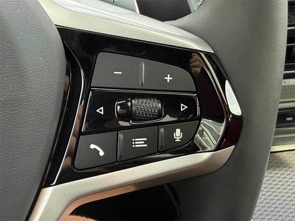 Used 2025 BMW 330i xDrive Sedan w/ Premium Package image 17