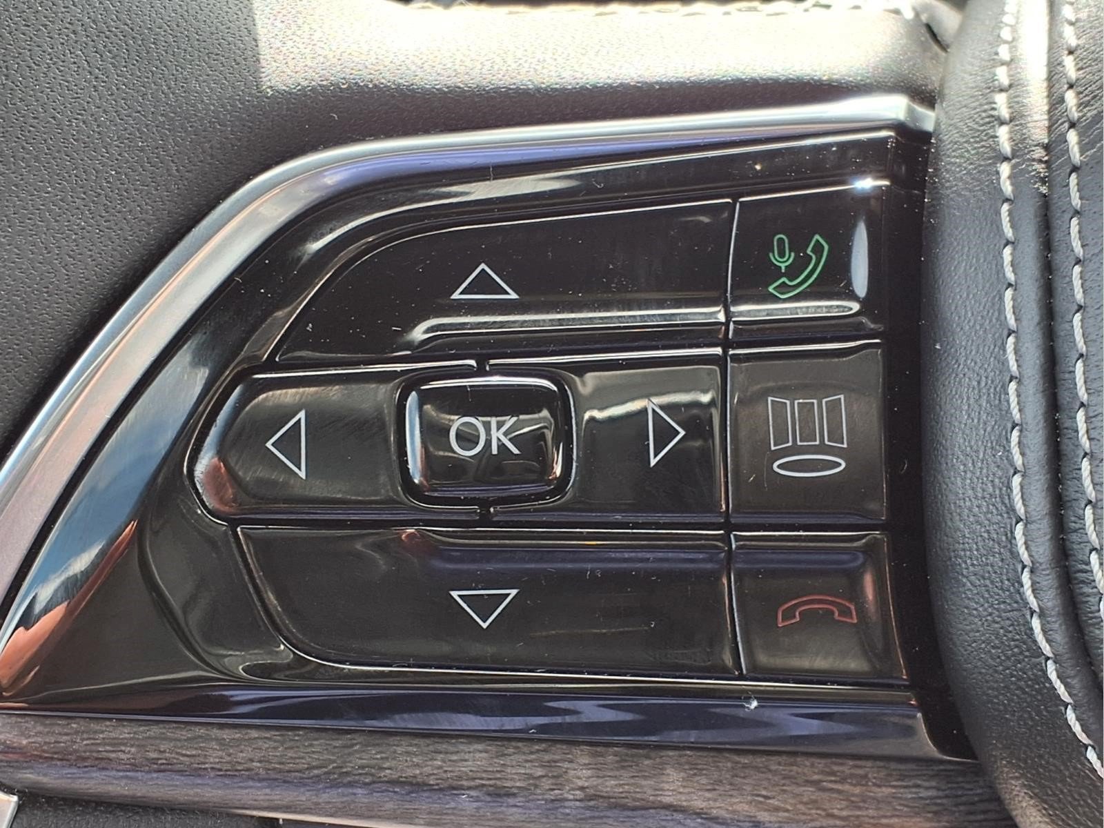 Used 2025 Jeep Grand Cherokee L Overland AWD/4WD image 17