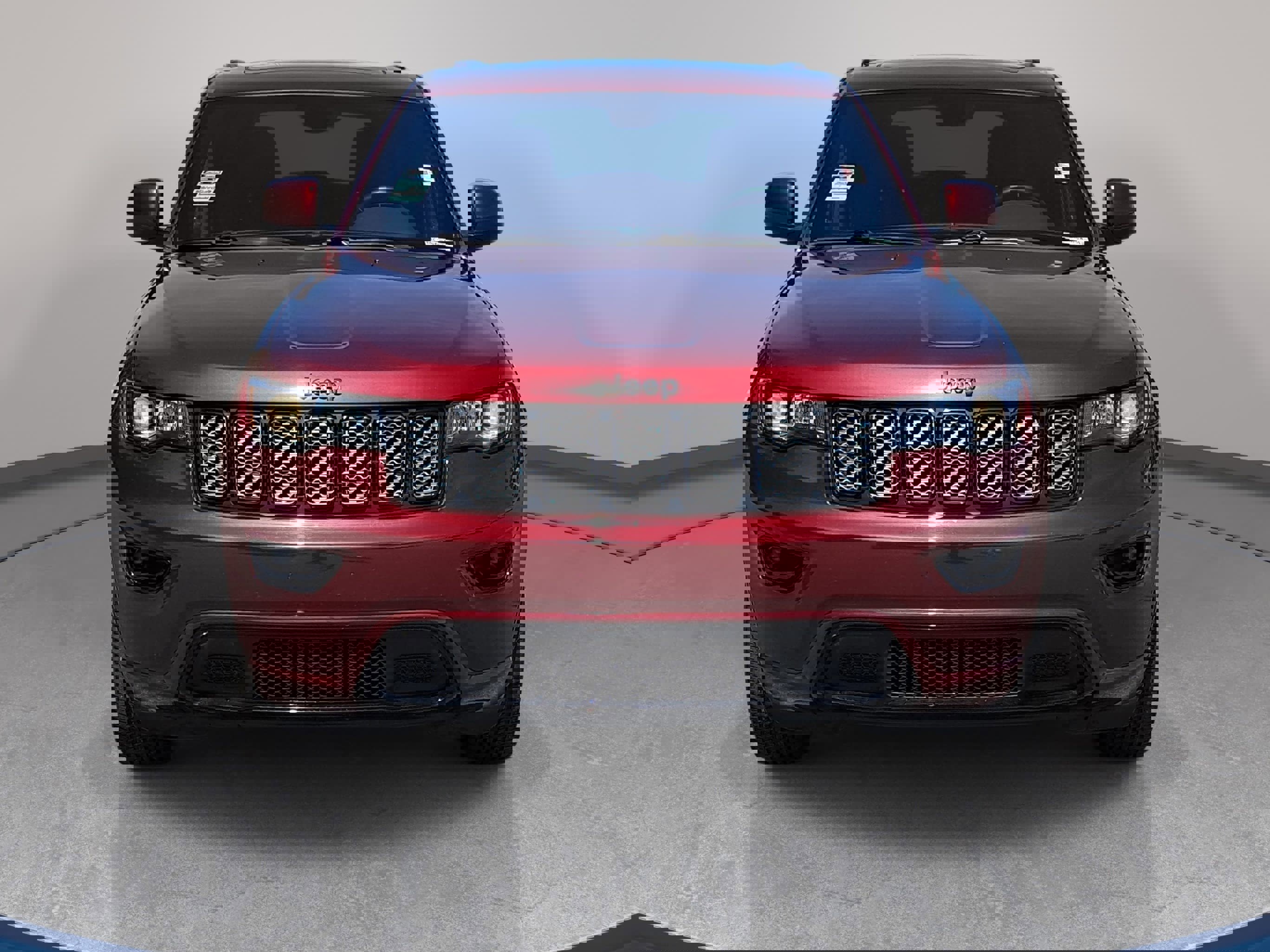 Used 2021 Jeep Grand Cherokee Laredo X AWD/4WD image 2