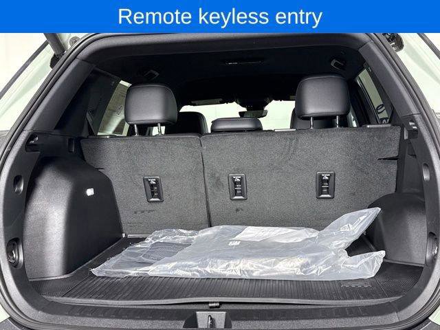 New 2026 Chevrolet Equinox LT w/ Convenience Package II image 13