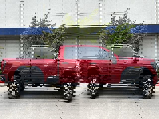 Used 2024 GMC Sierra 2500 Denali w/ Denali Reserve Package AWD/4WD image 3