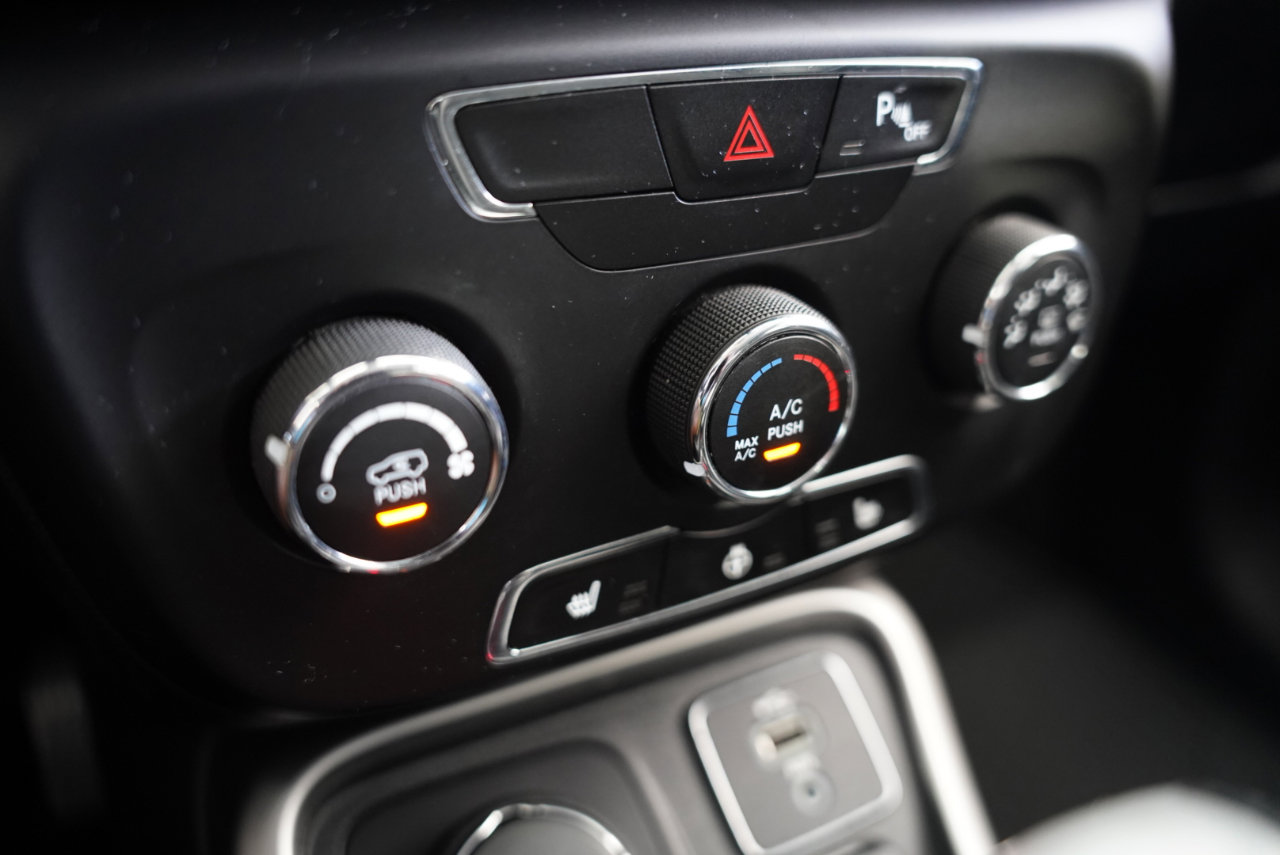 Used 2018 Jeep Compass Latitude w/ Safe & Security Group image 22