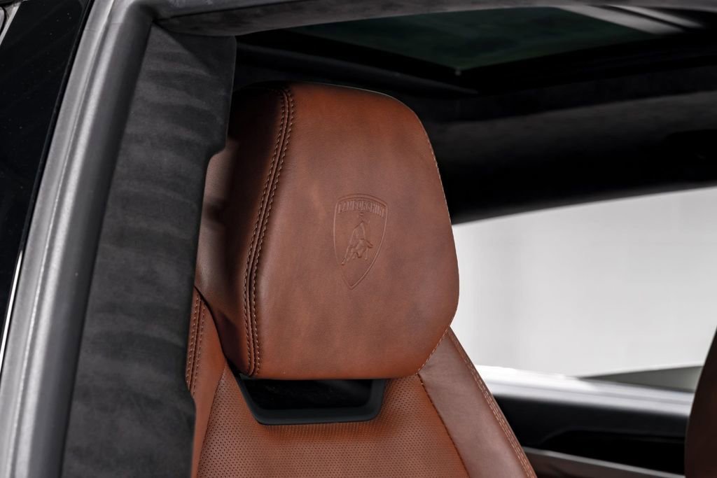 Used 2022 Lamborghini Urus image 40