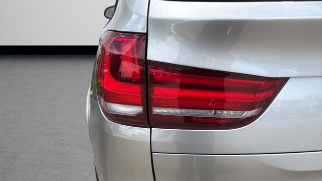 Used 2017 BMW X5 M image 33