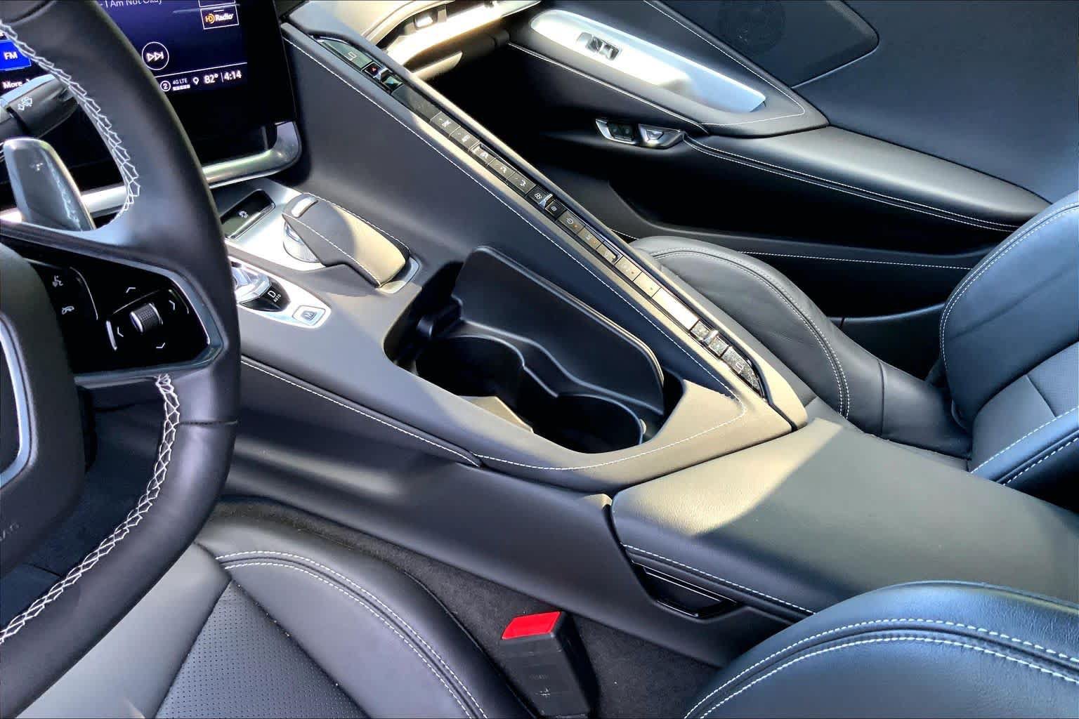 Used 2022 Chevrolet Corvette Stingray Coupe w/ 1LT RWD image 16