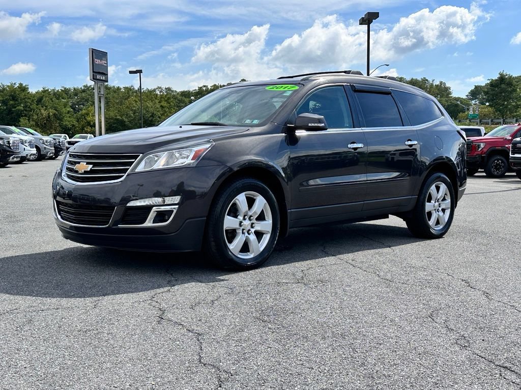 Used 2017 Chevrolet Traverse LT w/ Style and Technology Package AWD/4WD image 2