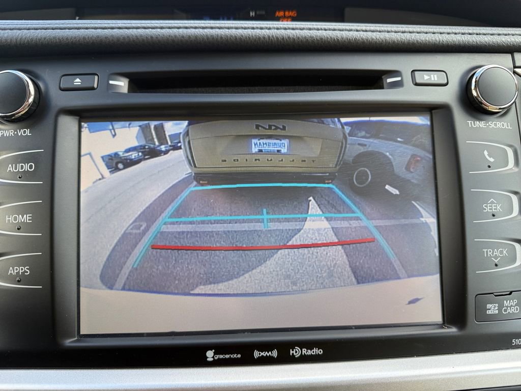 Used 2017 Toyota Highlander XLE image 18