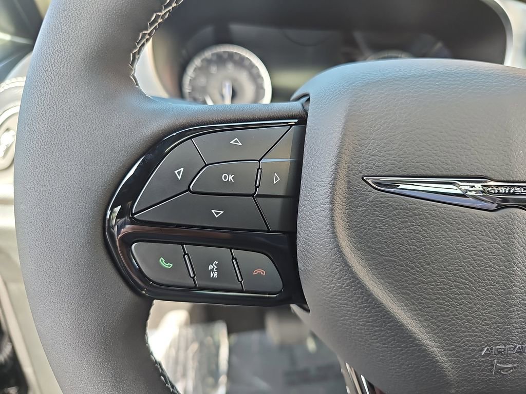 New 2026 Chrysler Pacifica Limited w/ S Appearance Package image 19