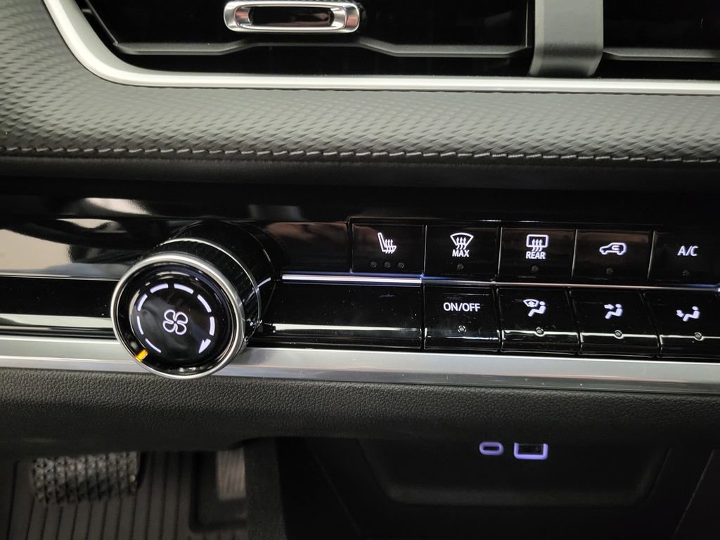 New 2026 Chevrolet Equinox LT w/ LPO, Floor Liner Package image 7