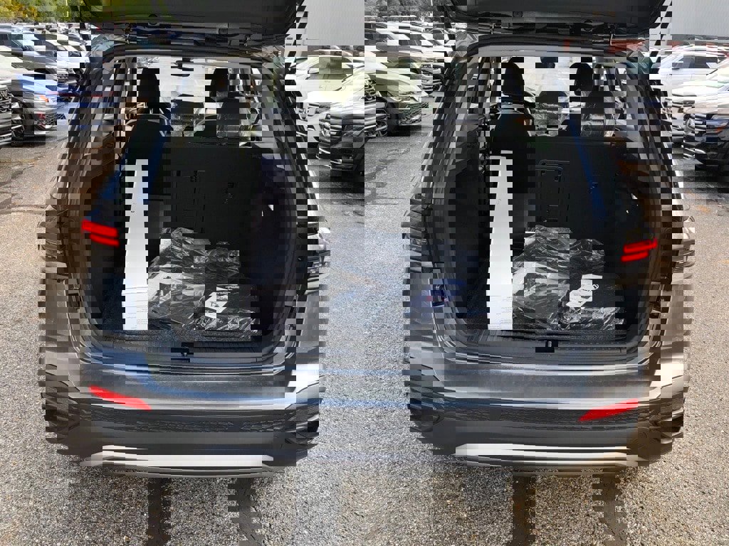 New 2025 Volkswagen Taos S image 34