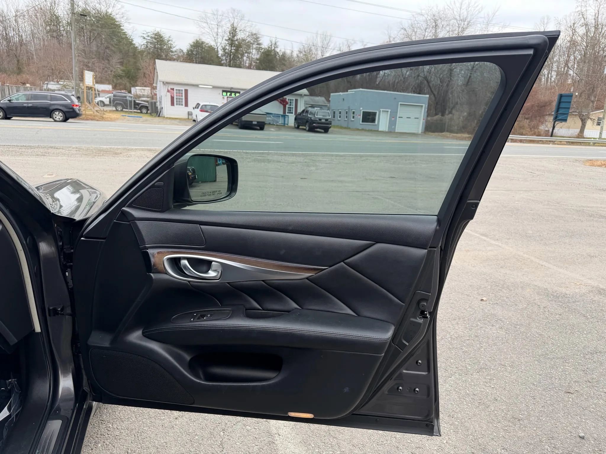 Used 2013 INFINITI M35 w/ Premium Pkg image 14