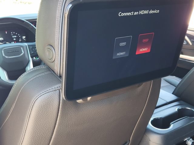 Used 2024 GMC Yukon Denali w/ Advanced Technology Package AWD/4WD image 32