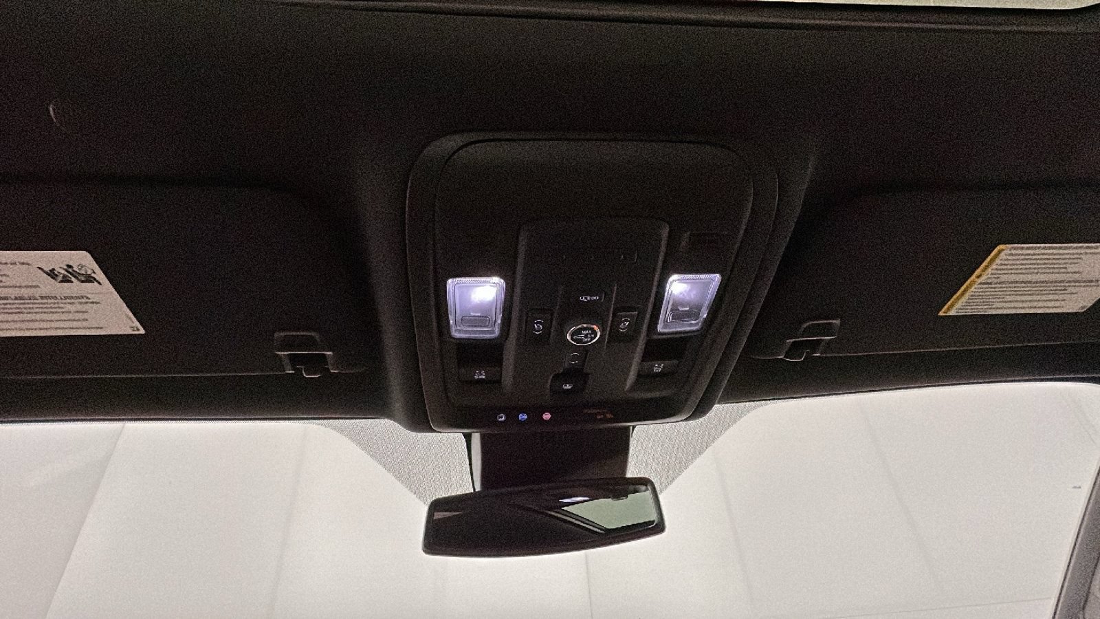 Used 2023 Chevrolet Tahoe Premier AWD/4WD image 29