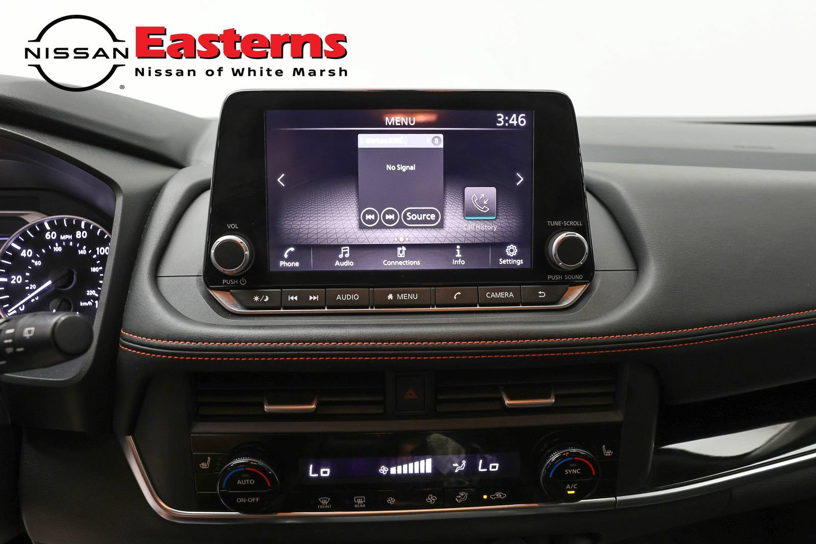 Used 2025 Nissan Rogue SV AWD/4WD image 12