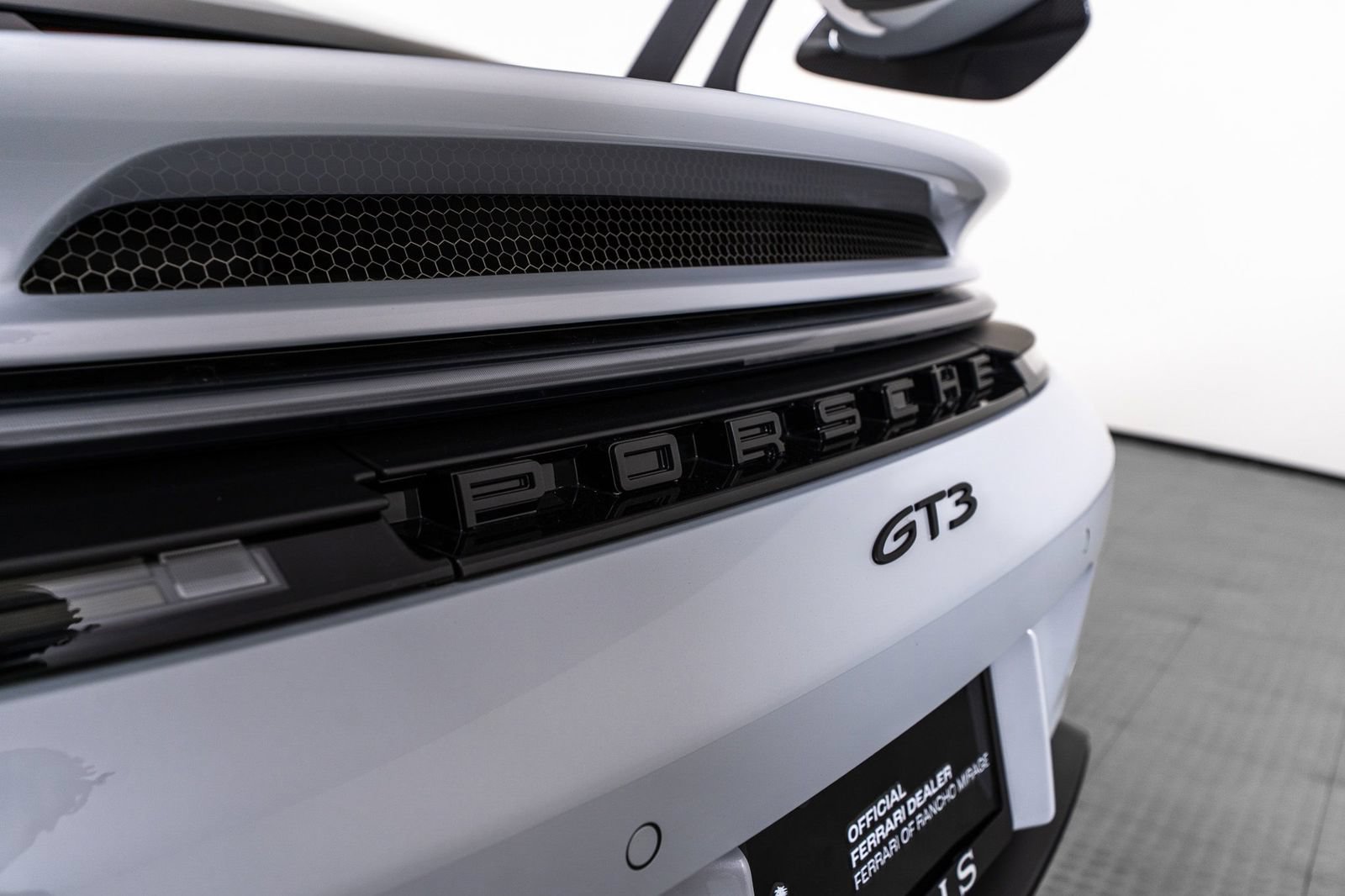 Used 2025 Porsche 911 GT3 RWD image 27