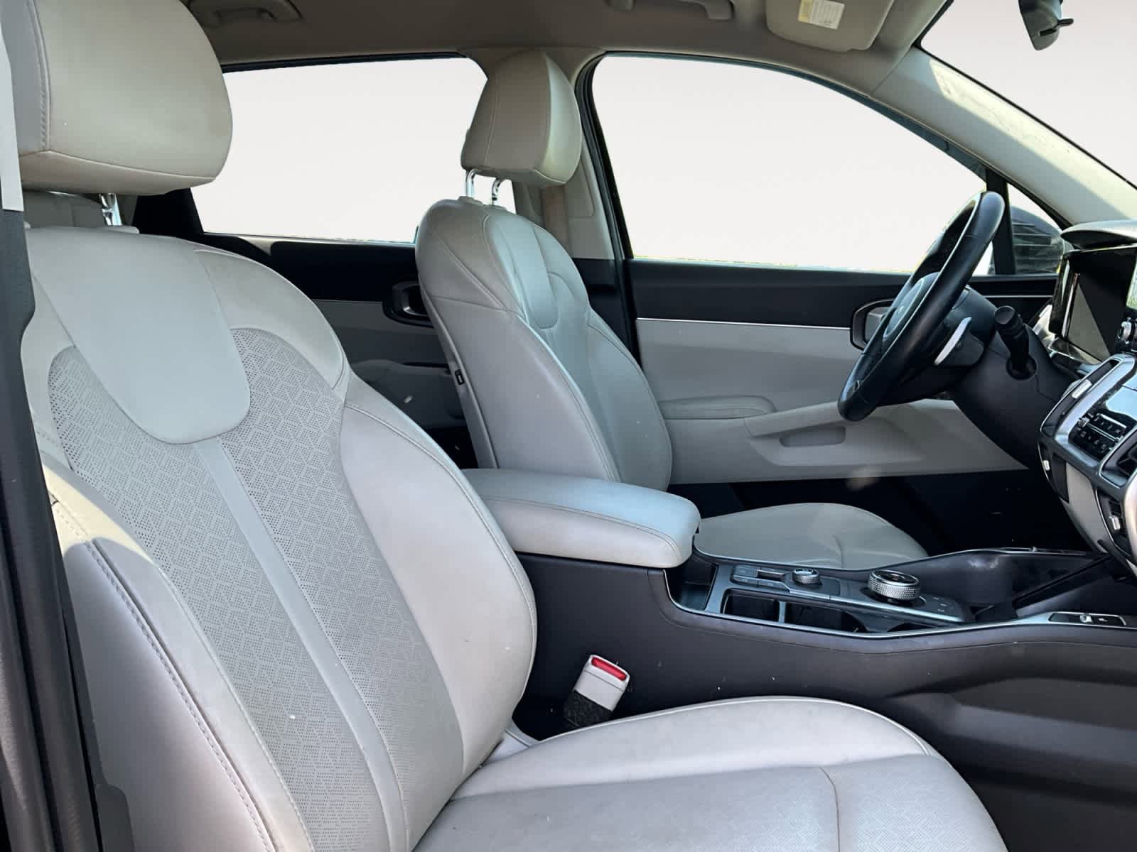 Used 2022 Kia Sorento S FWD image 17