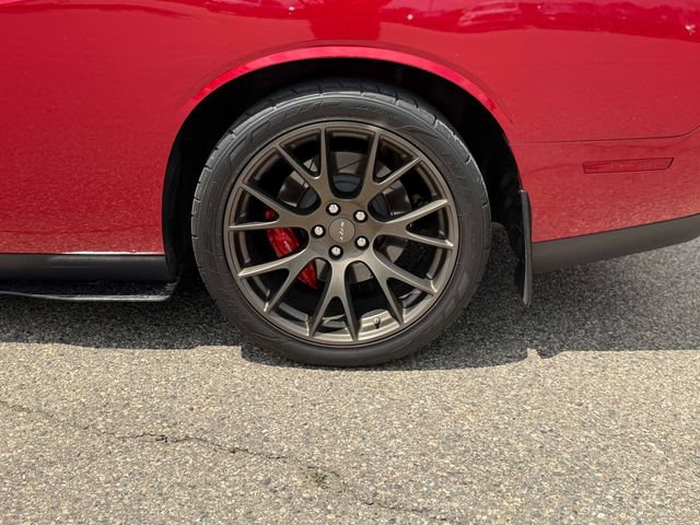 Used 2015 Dodge Challenger SRT Hellcat RWD image 15