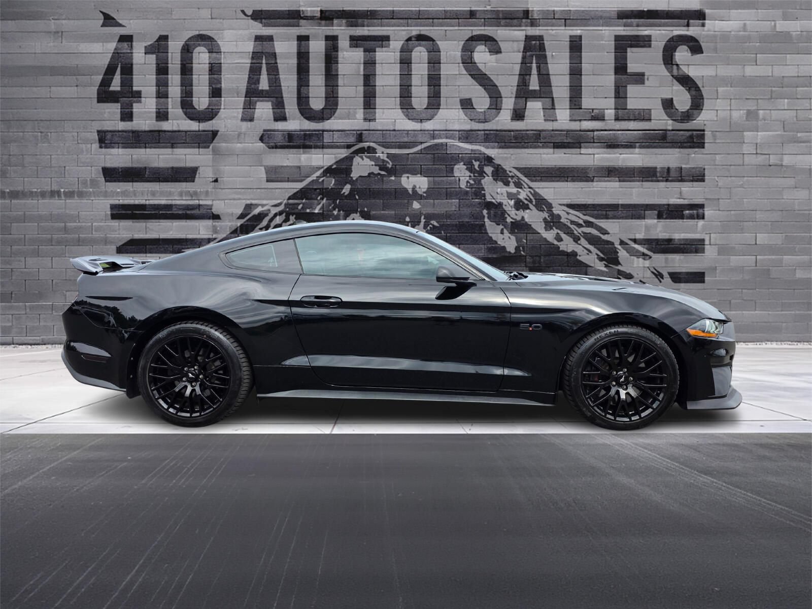 Used 2021 Ford Mustang GT w/ GT Performance Package RWD image 2