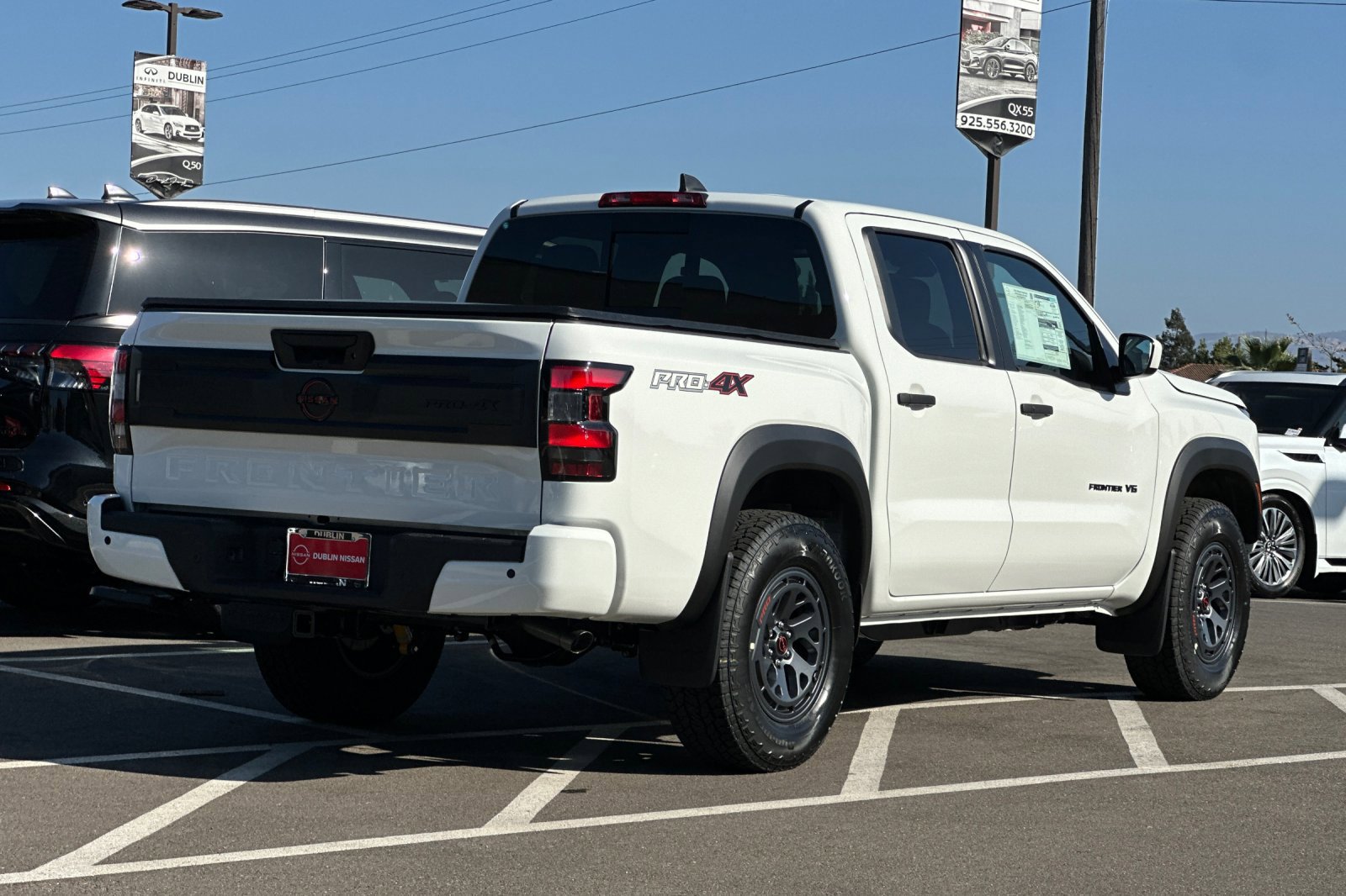 New 2027 Nissan Frontier PRO-4X w/ Tow Package AWD/4WD image 4