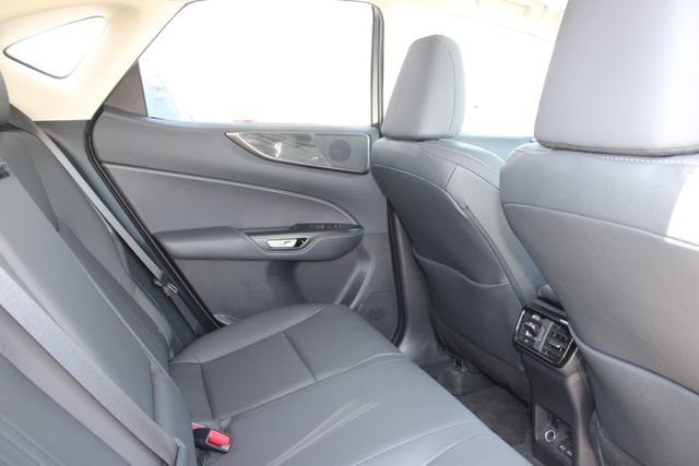Certified 2025 Lexus NX 250 FWD w/ Accessory Package (Z1) image 7