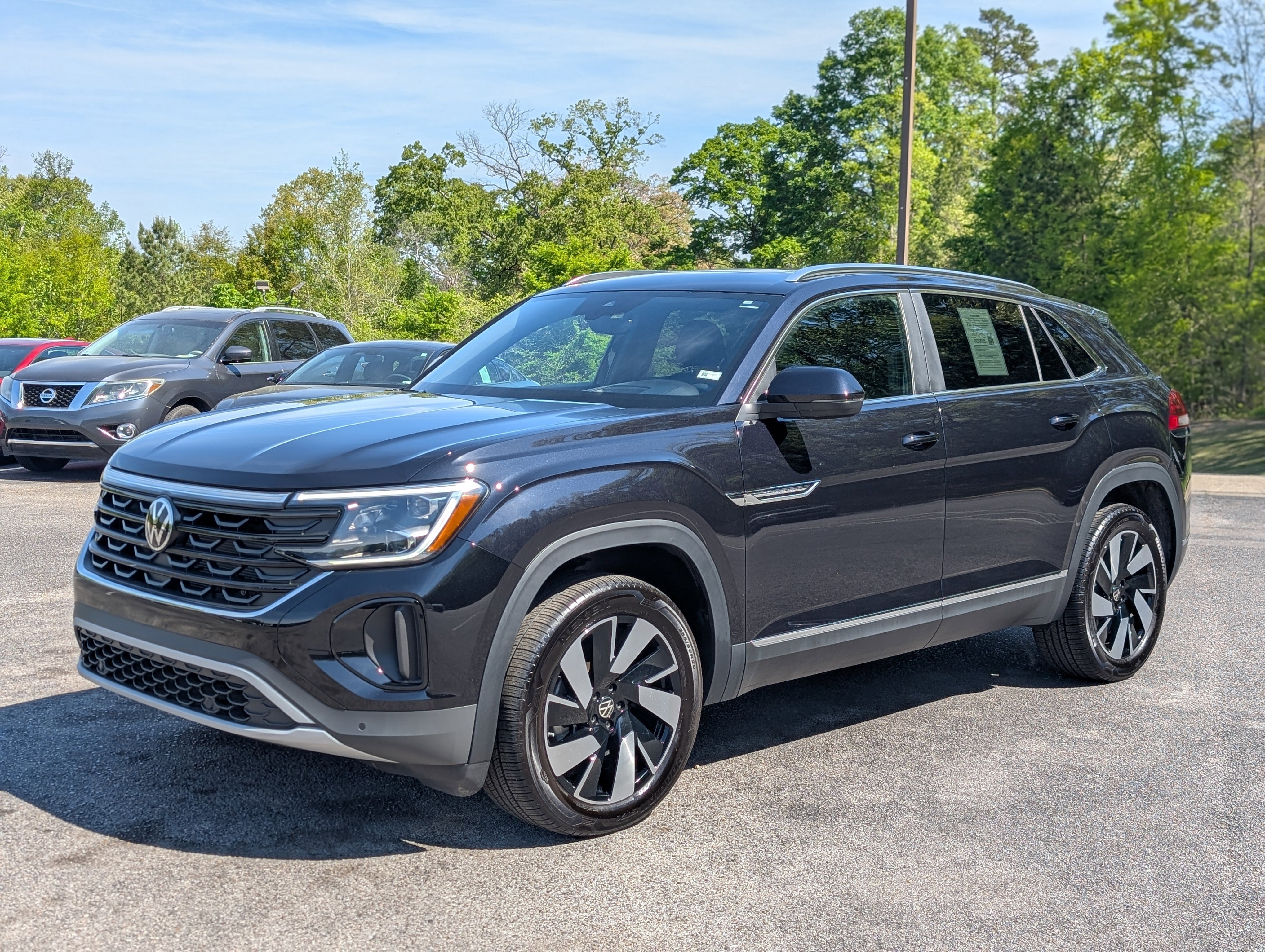 Used 2025 Volkswagen Atlas Cross Sport SEL image 5