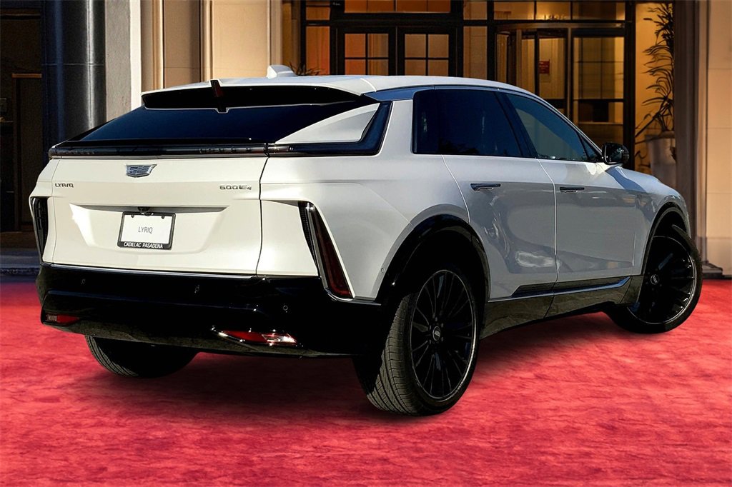 New 2025 Cadillac Lyriq Luxury image 6