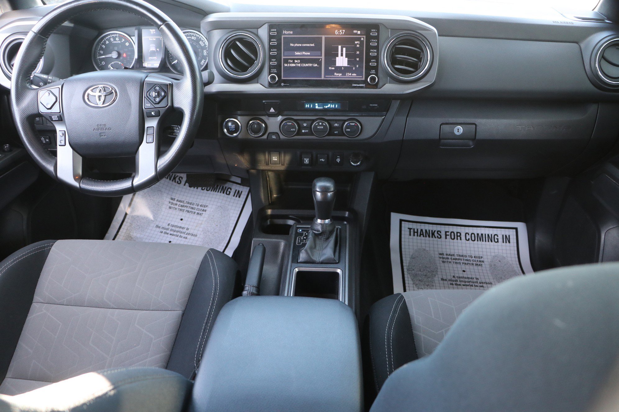 Used 2022 Toyota Tacoma TRD Off-Road image 15