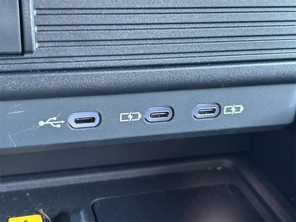 Used 2025 Toyota Land Cruiser image 40