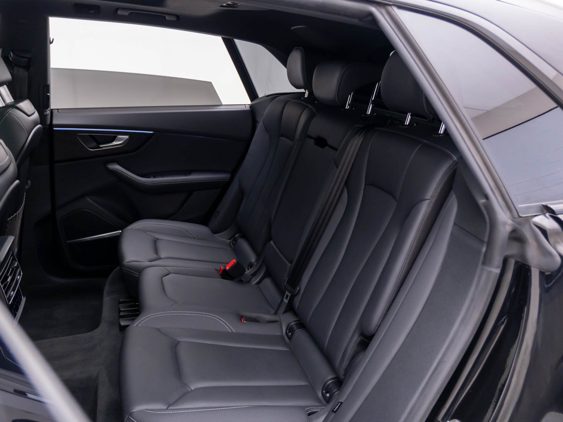 Used 2023 Audi Q8 Premium Plus AWD/4WD image 18