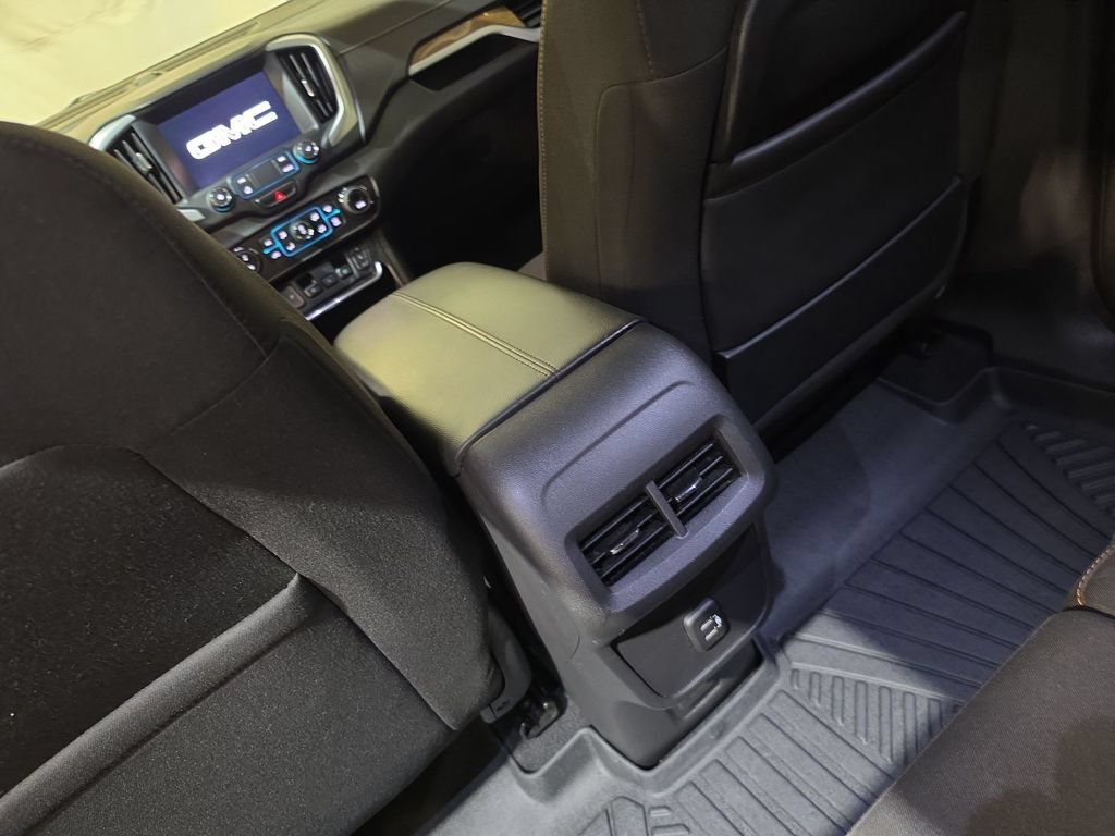 Used 2020 GMC Terrain SLE w/ Driver Convenience Package AWD/4WD image 22