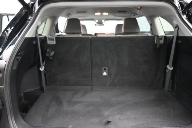 Used 2022 Toyota Highlander XLE AWD/4WD image 27