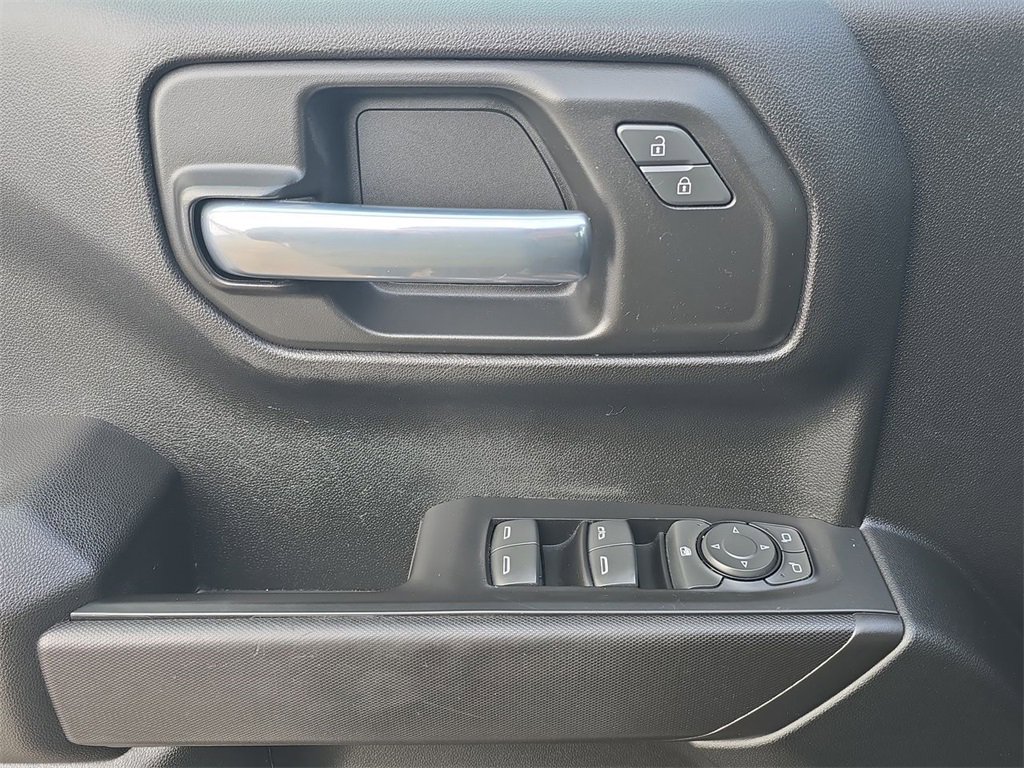 Certified 2023 Chevrolet Silverado 1500 Custom image 24