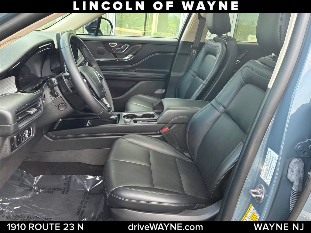 Certified 2024 Lincoln Corsair AWD w/ Equipment Group 101A image 12