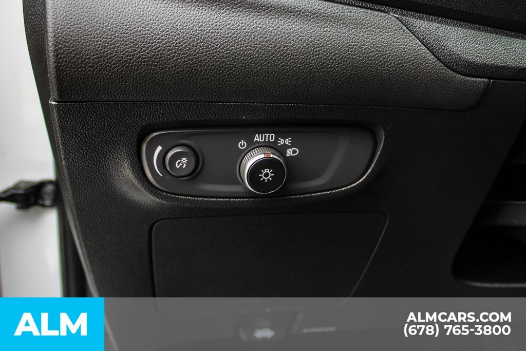 Used 2025 Buick Encore GX Preferred FWD image 32