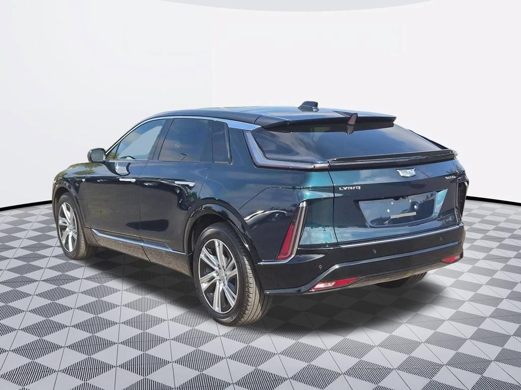 Used 2024 Cadillac Lyriq Tech AWD/4WD image 3