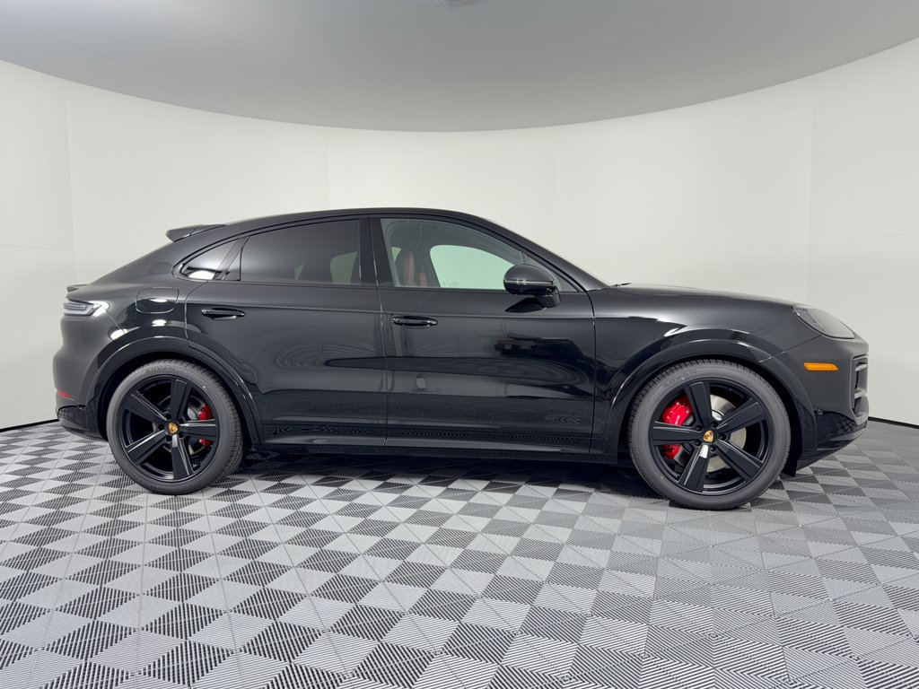 New 2026 Porsche Cayenne GTS AWD/4WD image 8