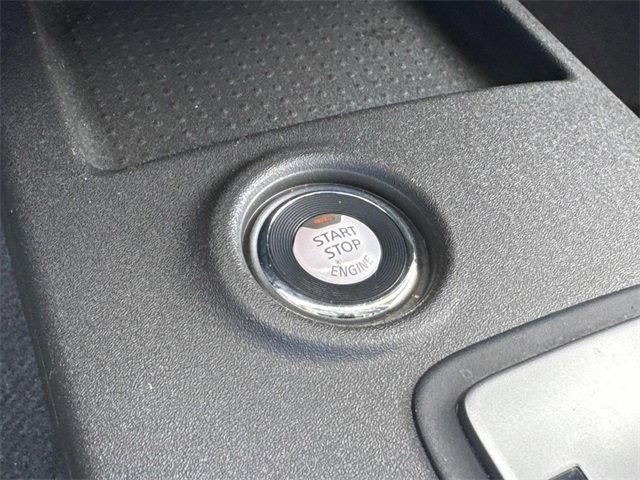 Used 2020 Nissan Frontier PRO-4X image 40