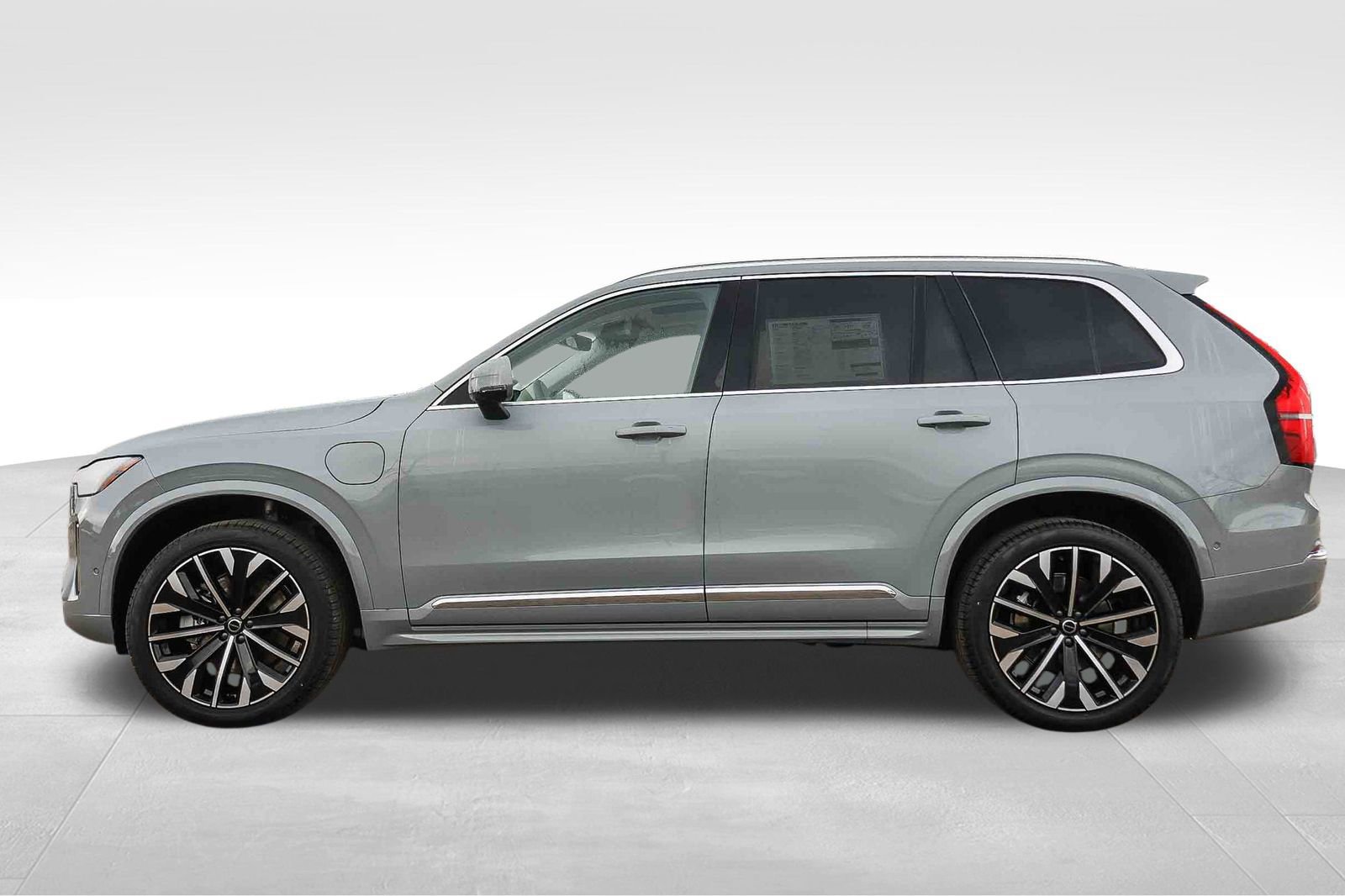 New 2026 Volvo XC90 T8 Ultra w/ Protection Package Premier image 8