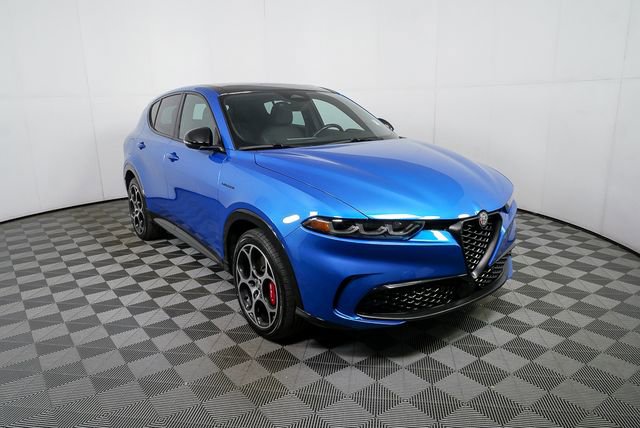 Used 2024 Alfa Romeo Tonale Veloce w/ Premium Interior Package image 25