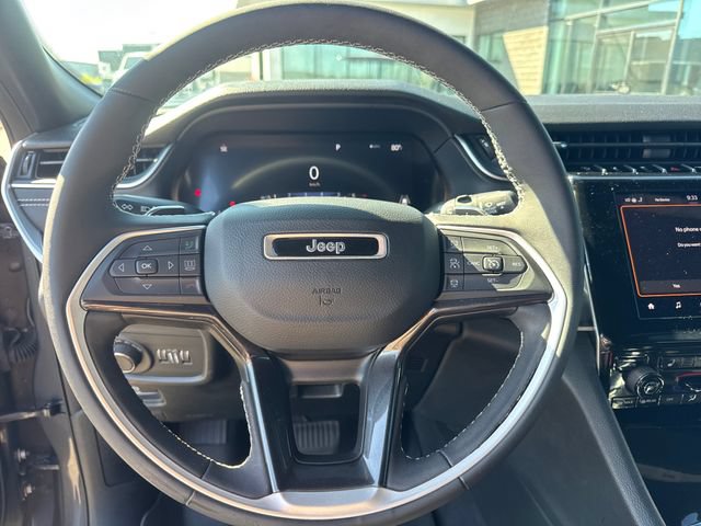 Used 2023 Jeep Grand Cherokee L Laredo AWD/4WD image 22