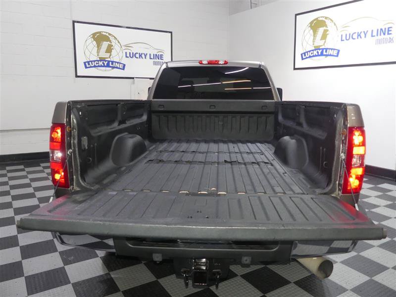 Used 2013 Chevrolet Silverado 3500 LTZ w/ LTZ Plus Package RWD image 9