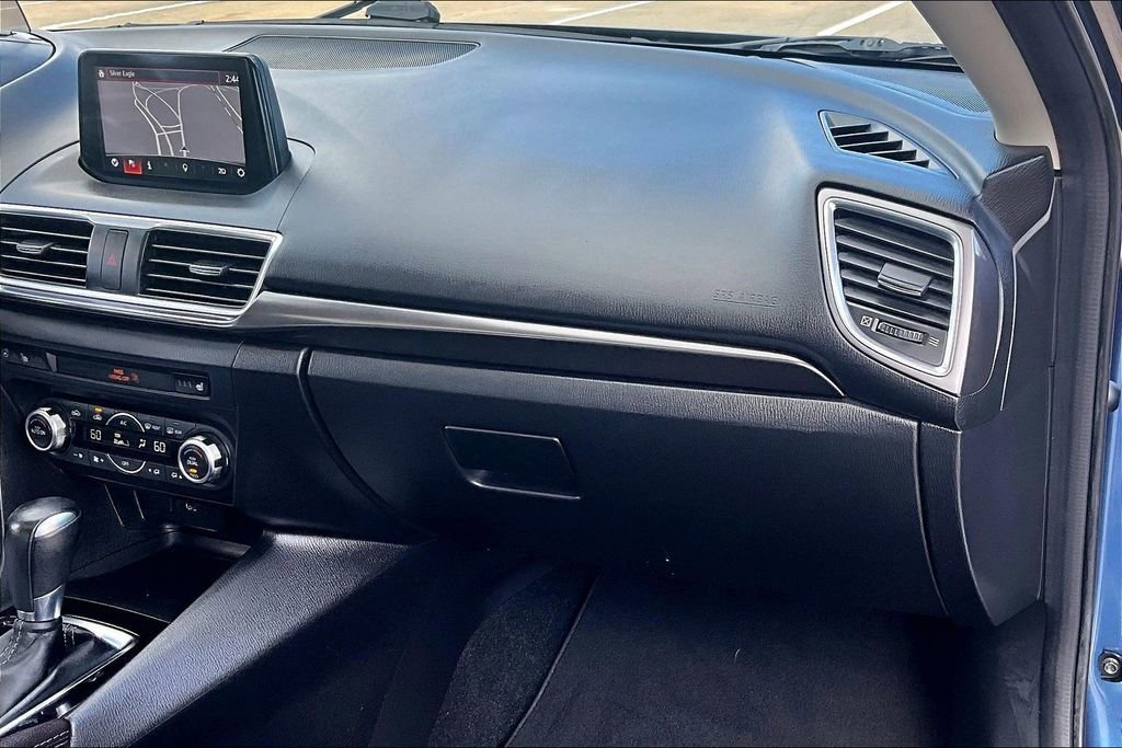 Used 2018 MAZDA MAZDA3 Grand Touring w/ Premium Equipment Package image 20