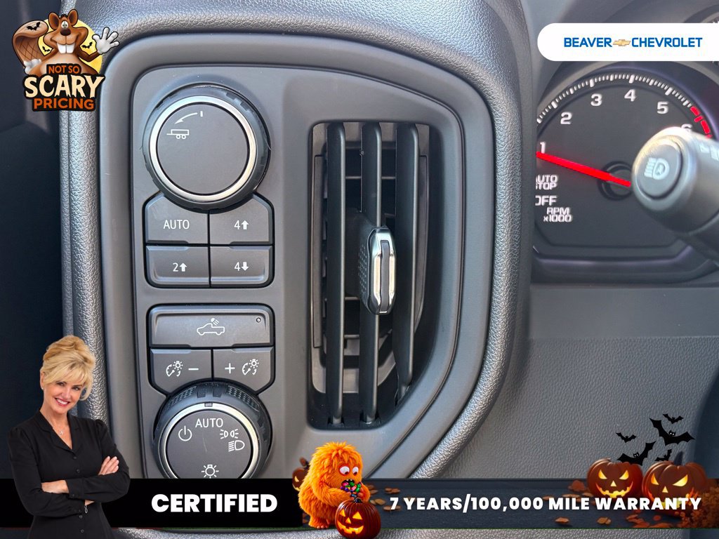 Used 2025 Chevrolet Silverado 1500 Custom Trail Boss w/ Dark Appearance Package AWD/4WD image 32