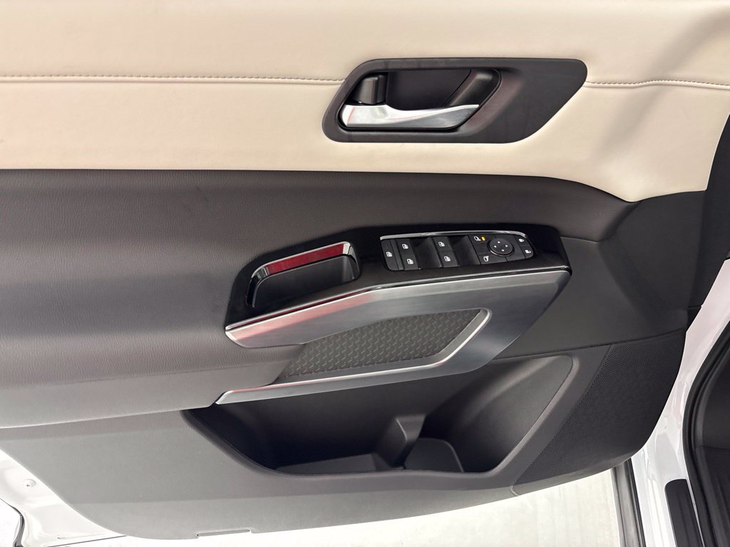 New 2026 Nissan Pathfinder SL FWD image 25