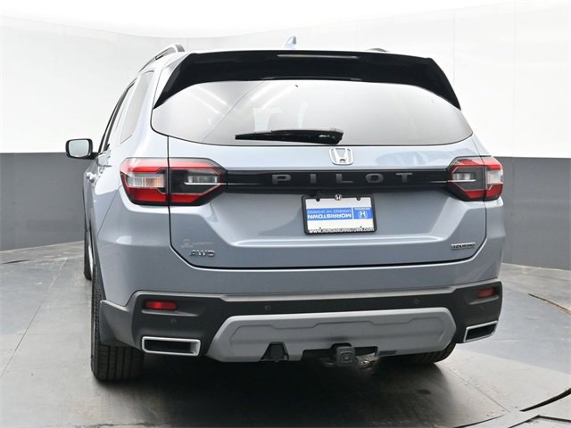 Used 2023 Honda Pilot Touring image 9