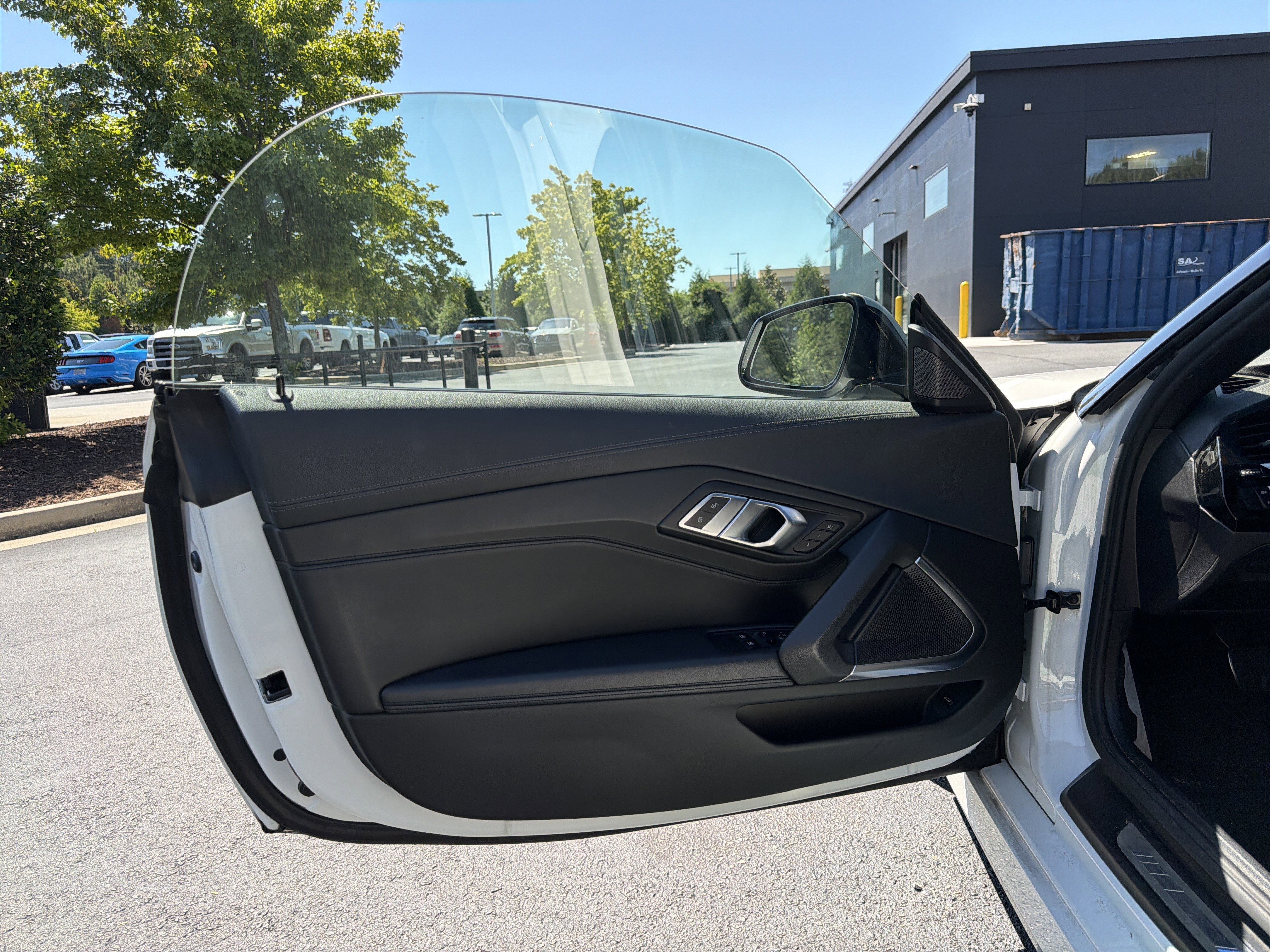 Used 2022 BMW Z4 M40i RWD image 14