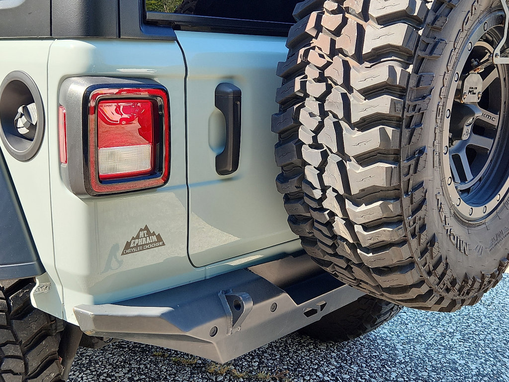 Used 2023 Jeep Wrangler Sport S image 17